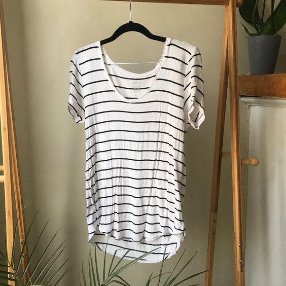 Striped V-Neck T-shirt - Picture 1 of 2